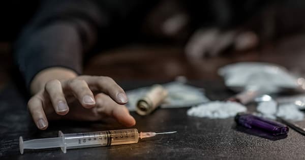 تعريف الادمان على المخدرات ما اسبابه وطرق الوقاية منه